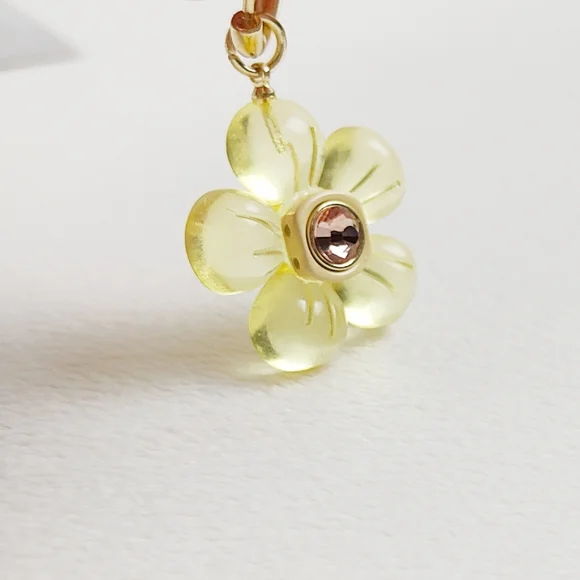 Nakamol Yellow Gummy Flower Earrings Gold Hardware Crystal Gem Stud Large New - Picture 2 of 9
